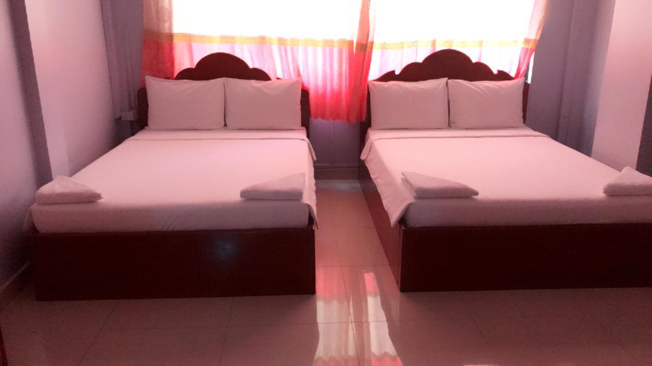 Khmer Village Guesthouse Phnom Penh Bagian luar foto